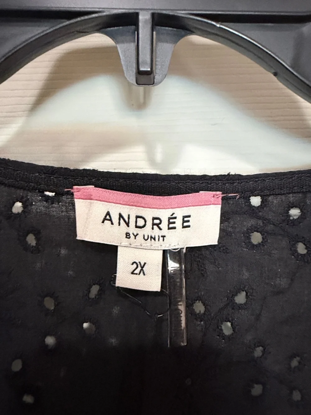 NWT Andree Black Eyelet Peplum V-Neck Blouse - Picture 2 of 9